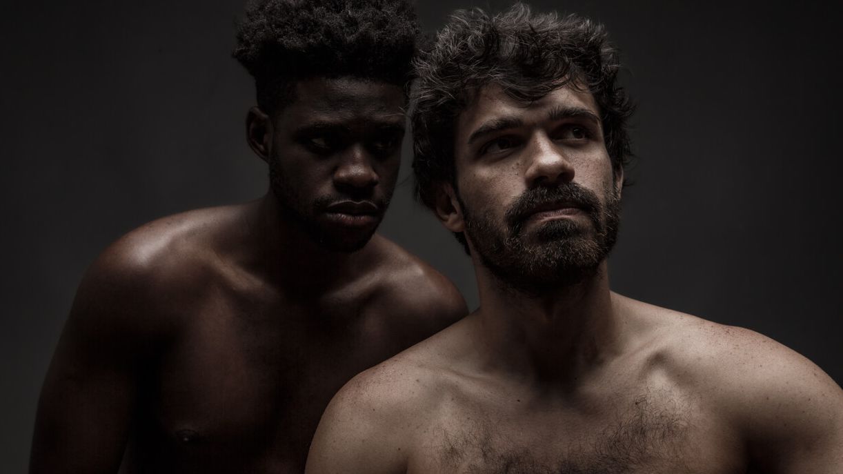 “A Pedra Escura”, premiada peça espanhola, volta aos palcos cariocas
