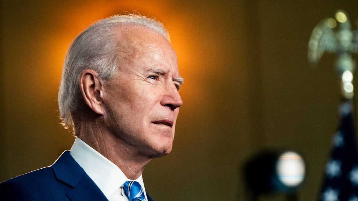 Biden emite proclamação para perdoar veteranos condenados por sexo gay