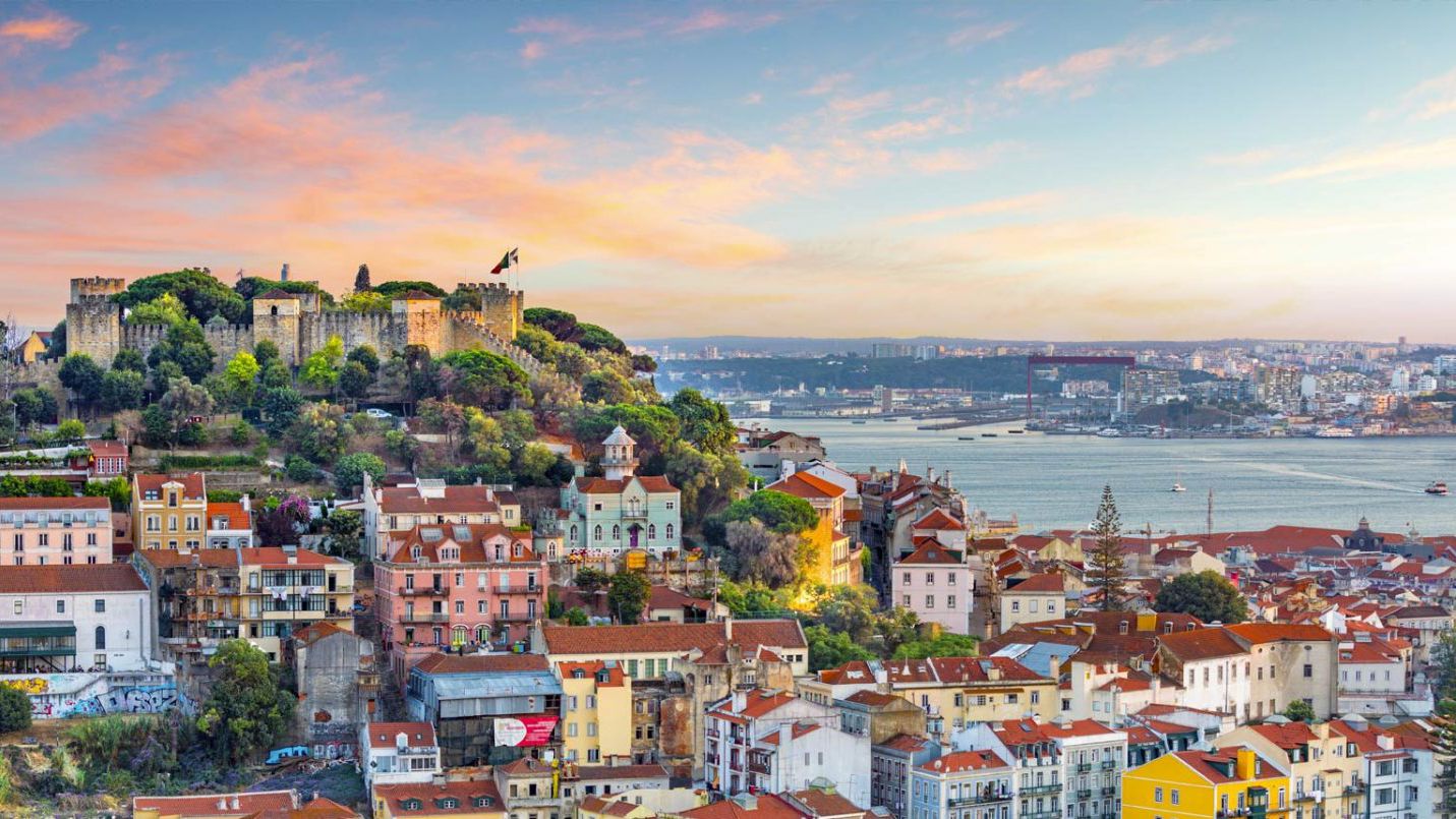 Portugal volta a ser um dos 10 países mais LGBT+ da Europa