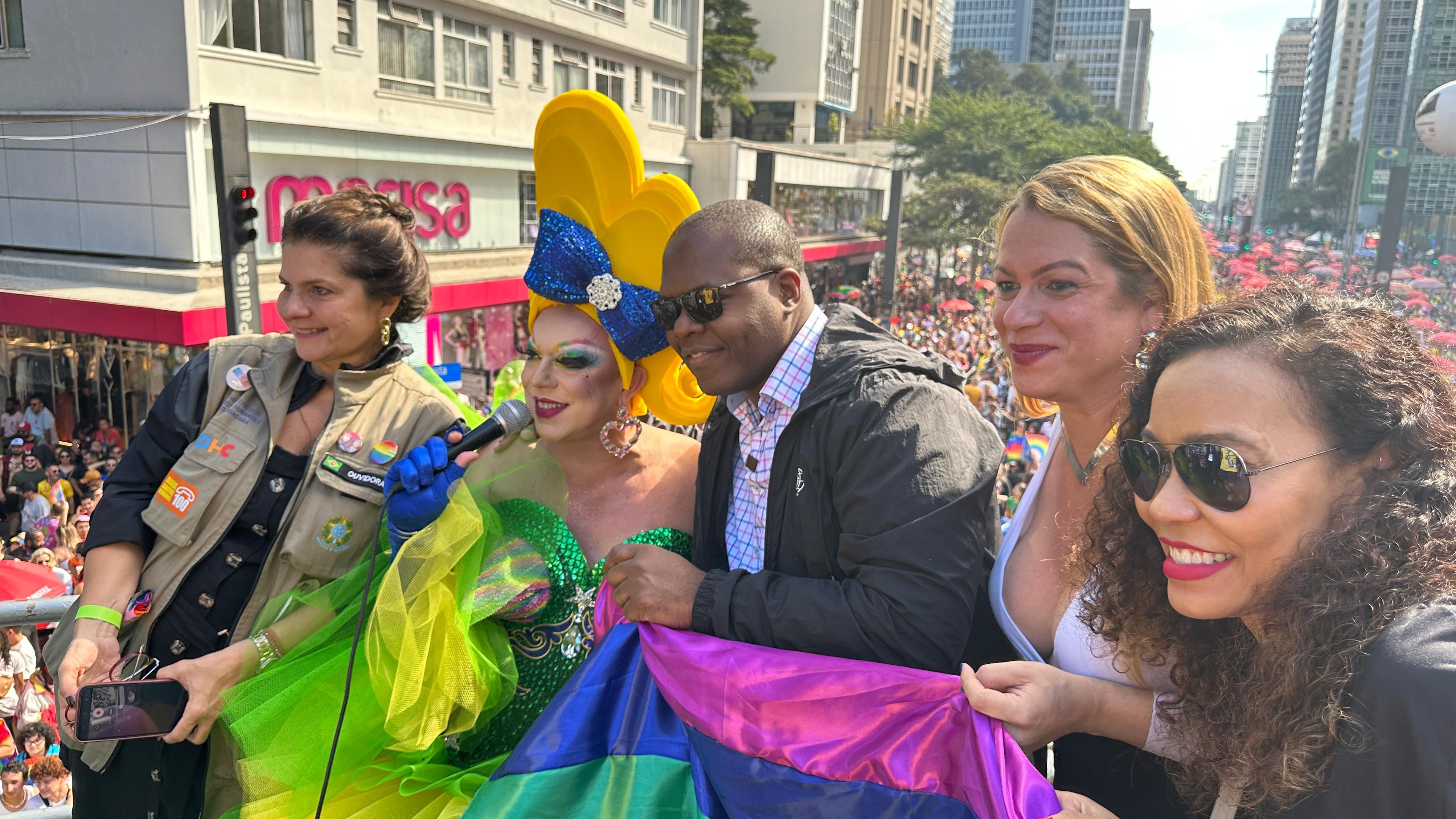 Ministério dos Direitos Humanos investirá R$ 8,5 milhões em LGBT+