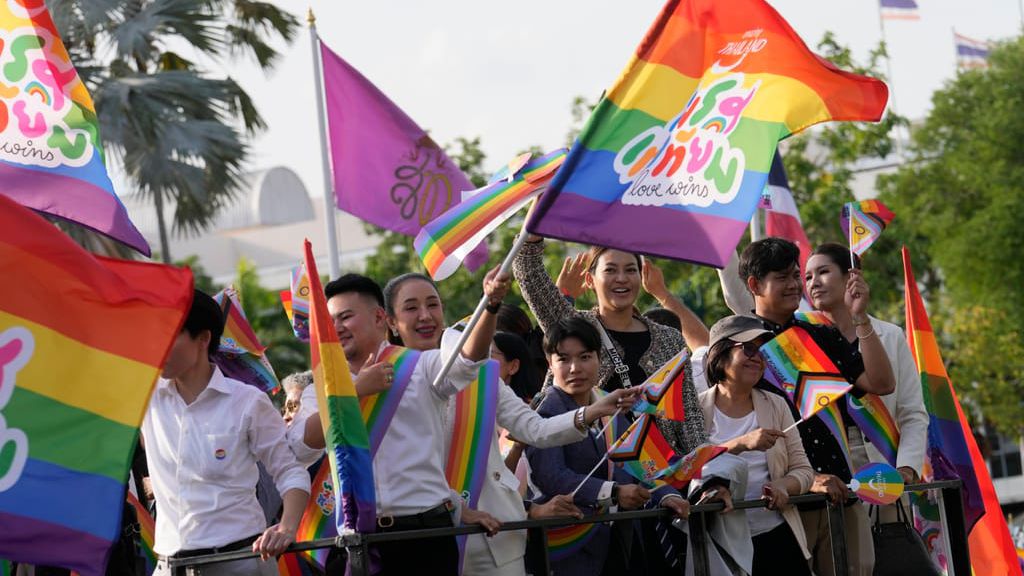 Tailândia celebra primeiro Orgulho LGBTI+ após legalização do casamento