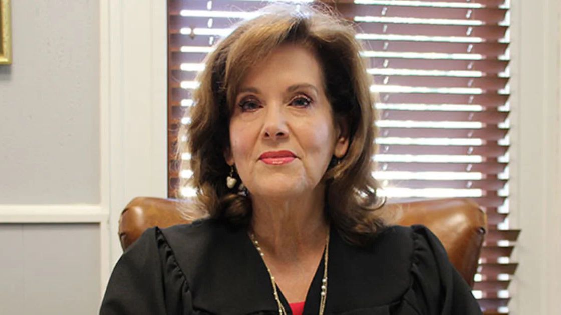 Texas decide a favor de juíza que recusou realizar casamentos LGBT+