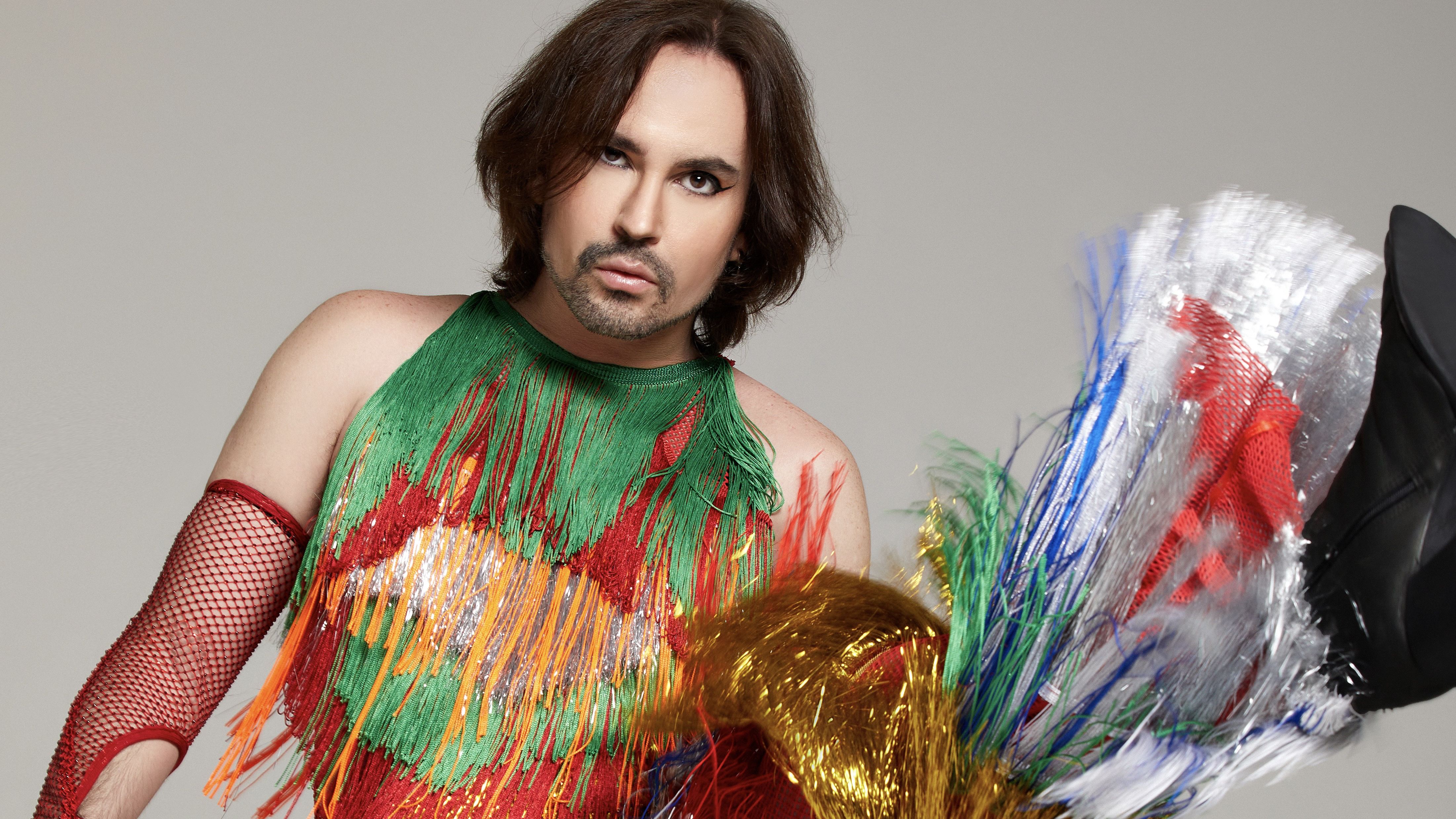 Johnny Hooker estreia turnê especial de 20 anos em São Paulo