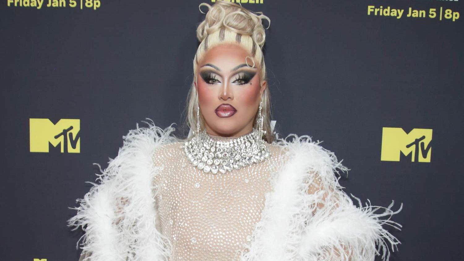 Estrela de RuPaul’s Drag Race, Morphine Love Dion sofre acidente de carro
