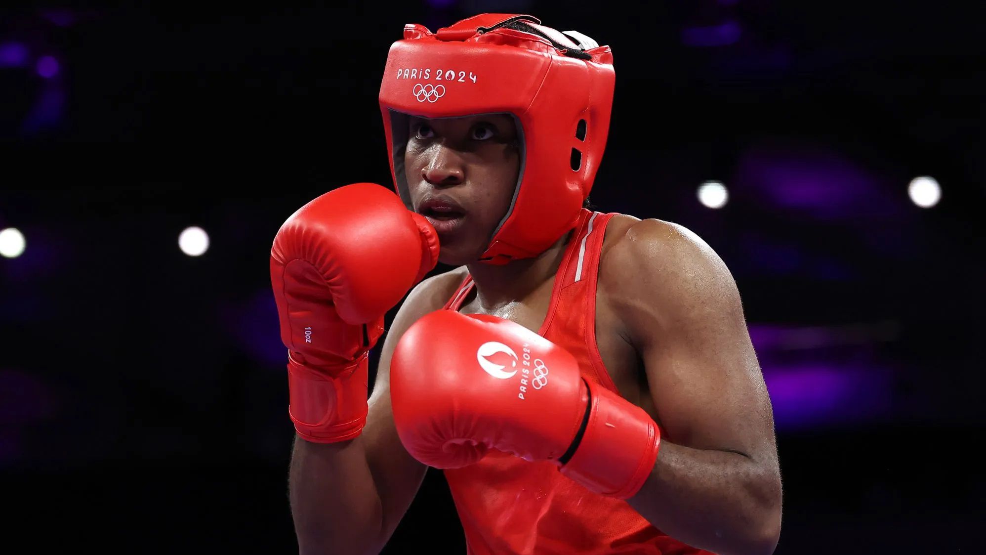 Cindy Ngamba conquista primeira medalha da Equipe Olímpica de Refugiados