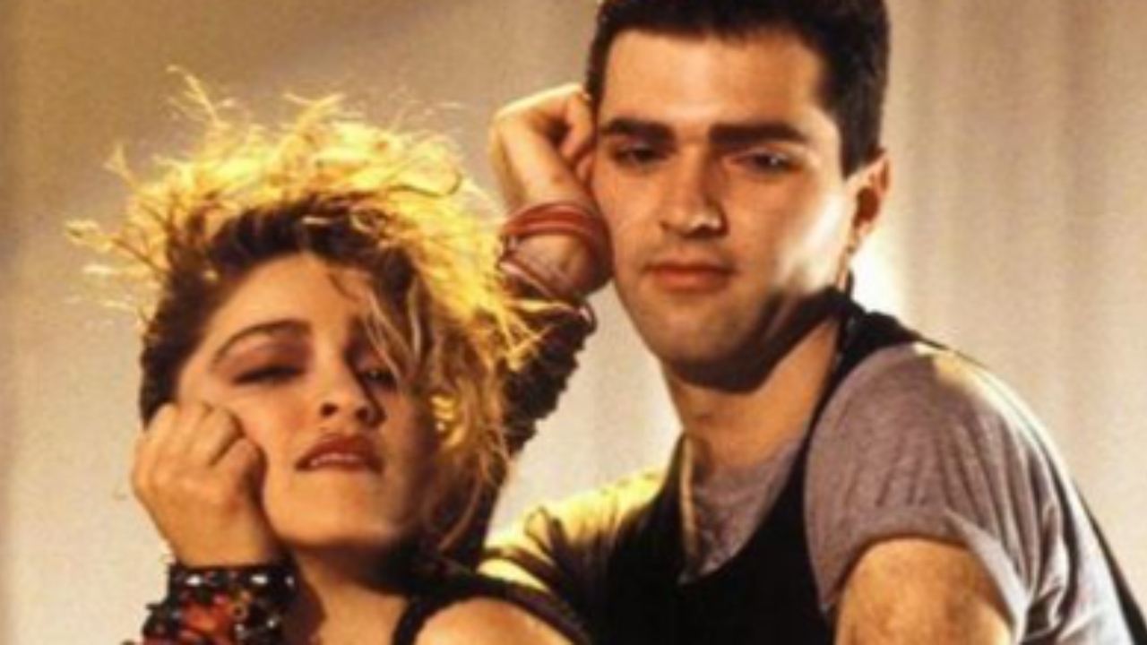 Madonna relembra afastamento e lamenta morte de irmão nas redes: ‘Visionário’