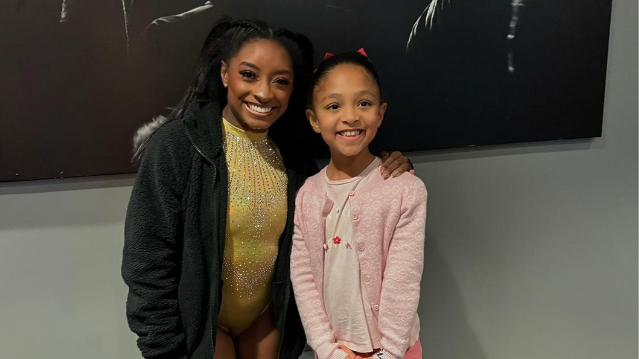 Serena Williams e a filha Olympia brilham ao lado de Simone Biles em encontro marcante