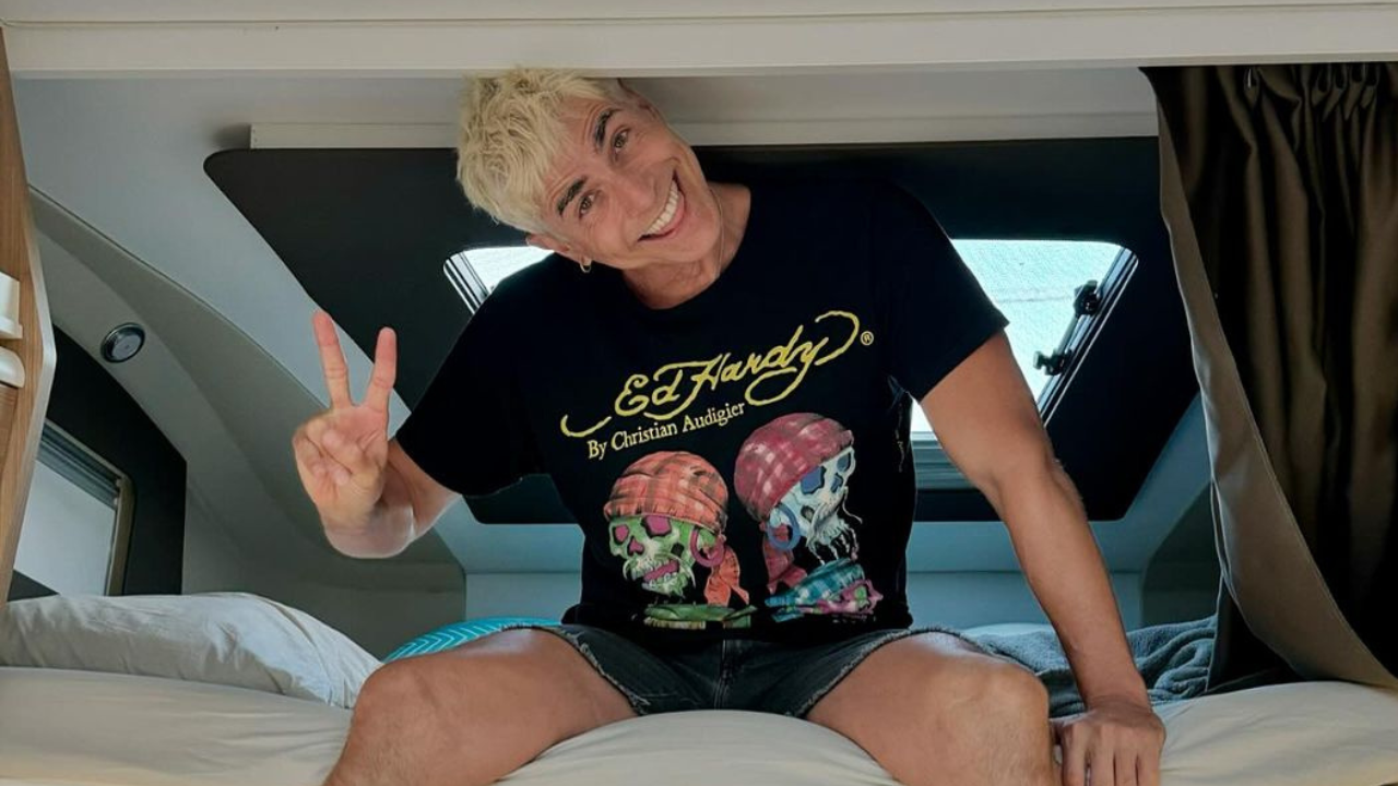 Reynaldo Gianecchini exibe motorhome curioso em viagem pela Espanha