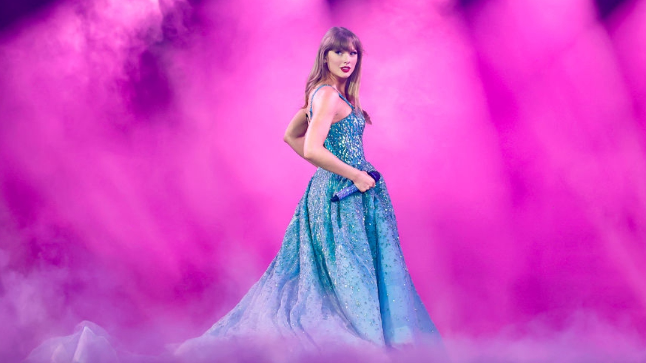 Billboard pede desculpas após tributo em que Taylor Swift aparece nua viralizar