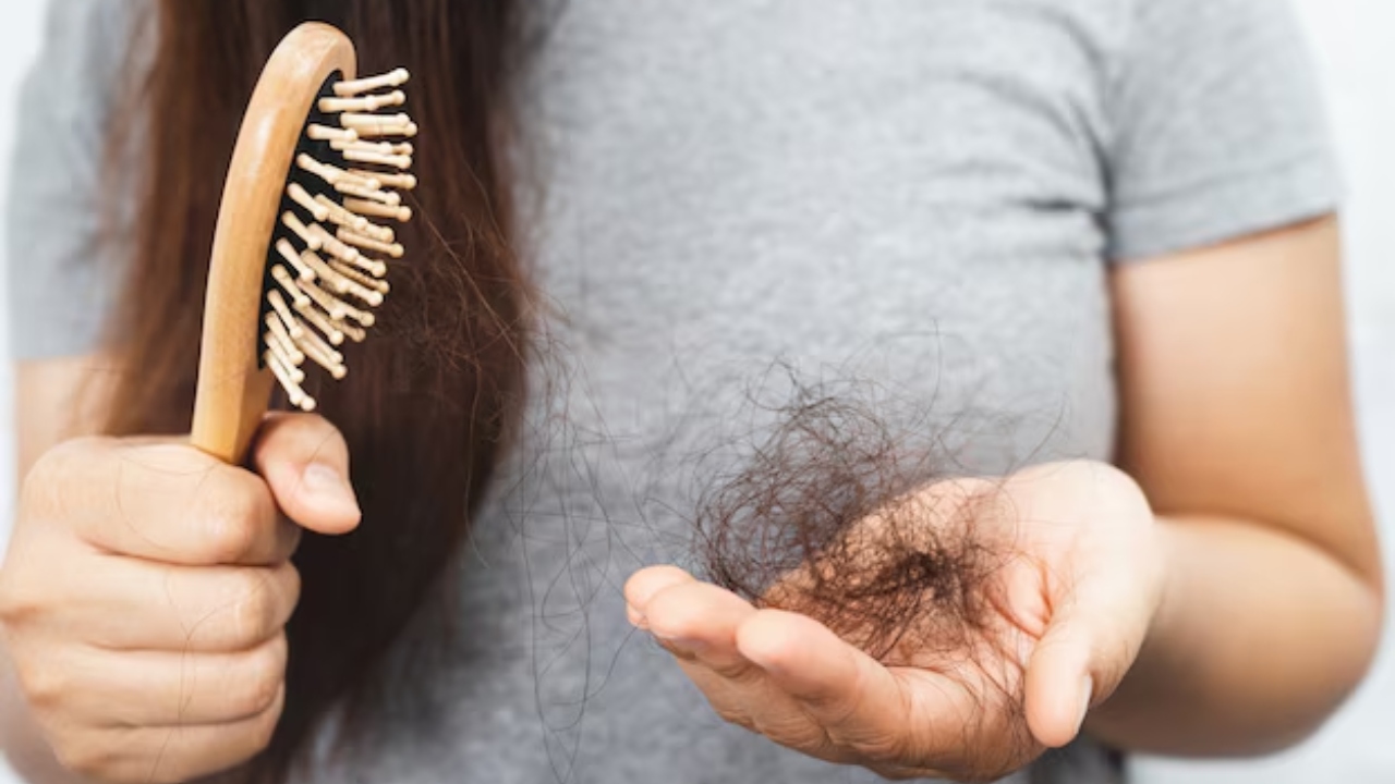 O outono chegou: 4 cuidados que podem fazer a queda sazonal de cabelo diminuir