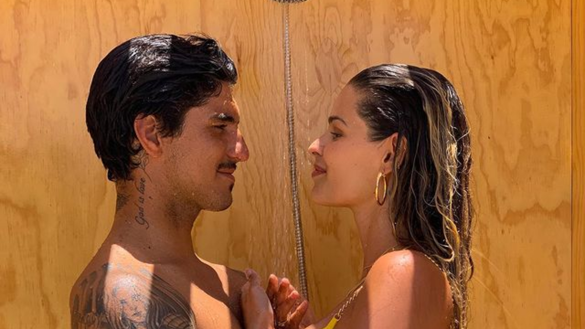 Após acusações da mãe de Gabriel Medina, Yasmin Brunet nega vídeo íntimo e se pronuncia