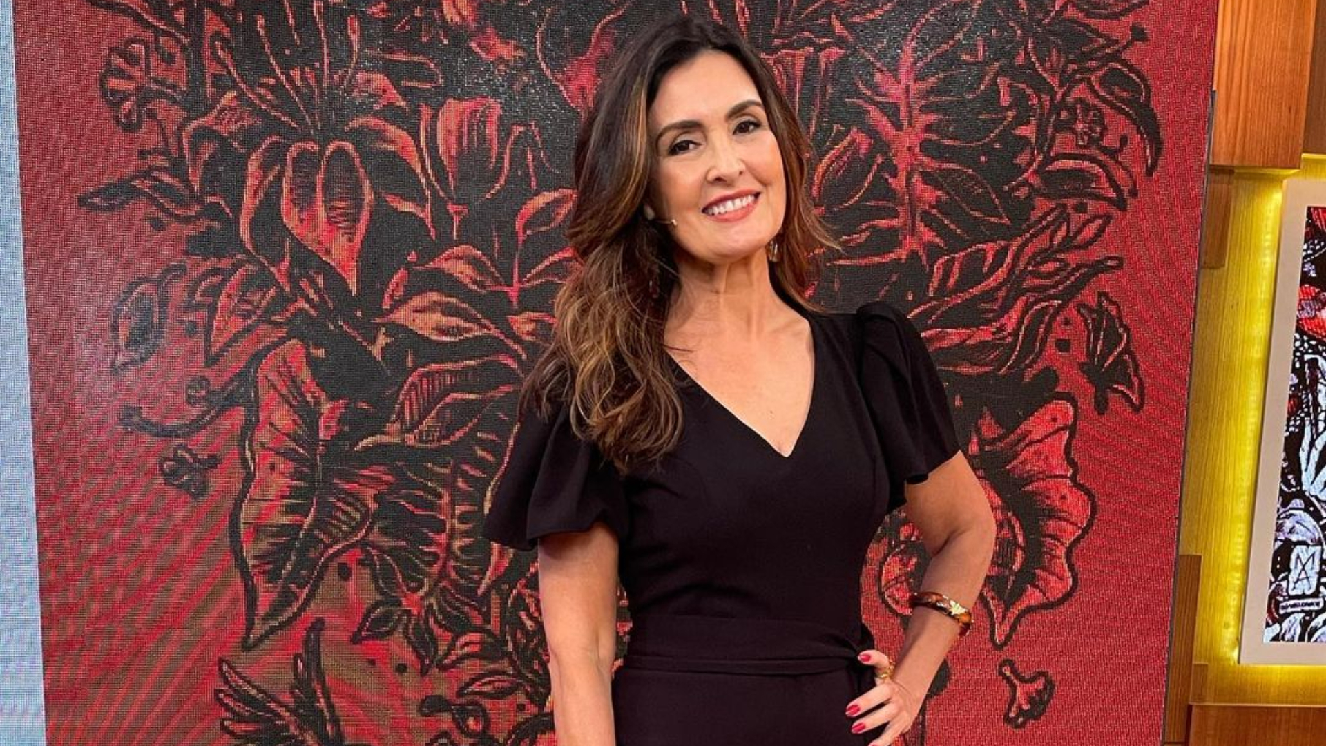 Fátima Bernardes confirma volta ao ‘Encontro’ e pede ajuda de internautas