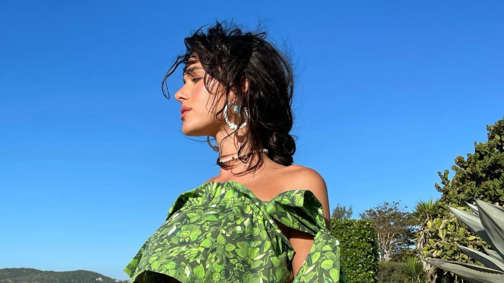 MARAVILHOSA! Bruna Marquezine ‘dá close’ no corpão e exibe curvas de biquíni
