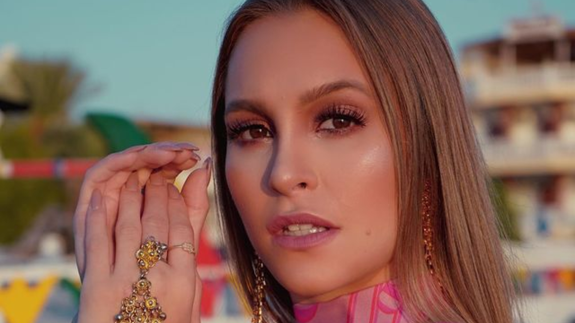 Nostalgia! Carla Diaz relembra personagem de ‘O Clone’: “Um marco na minha carreira”