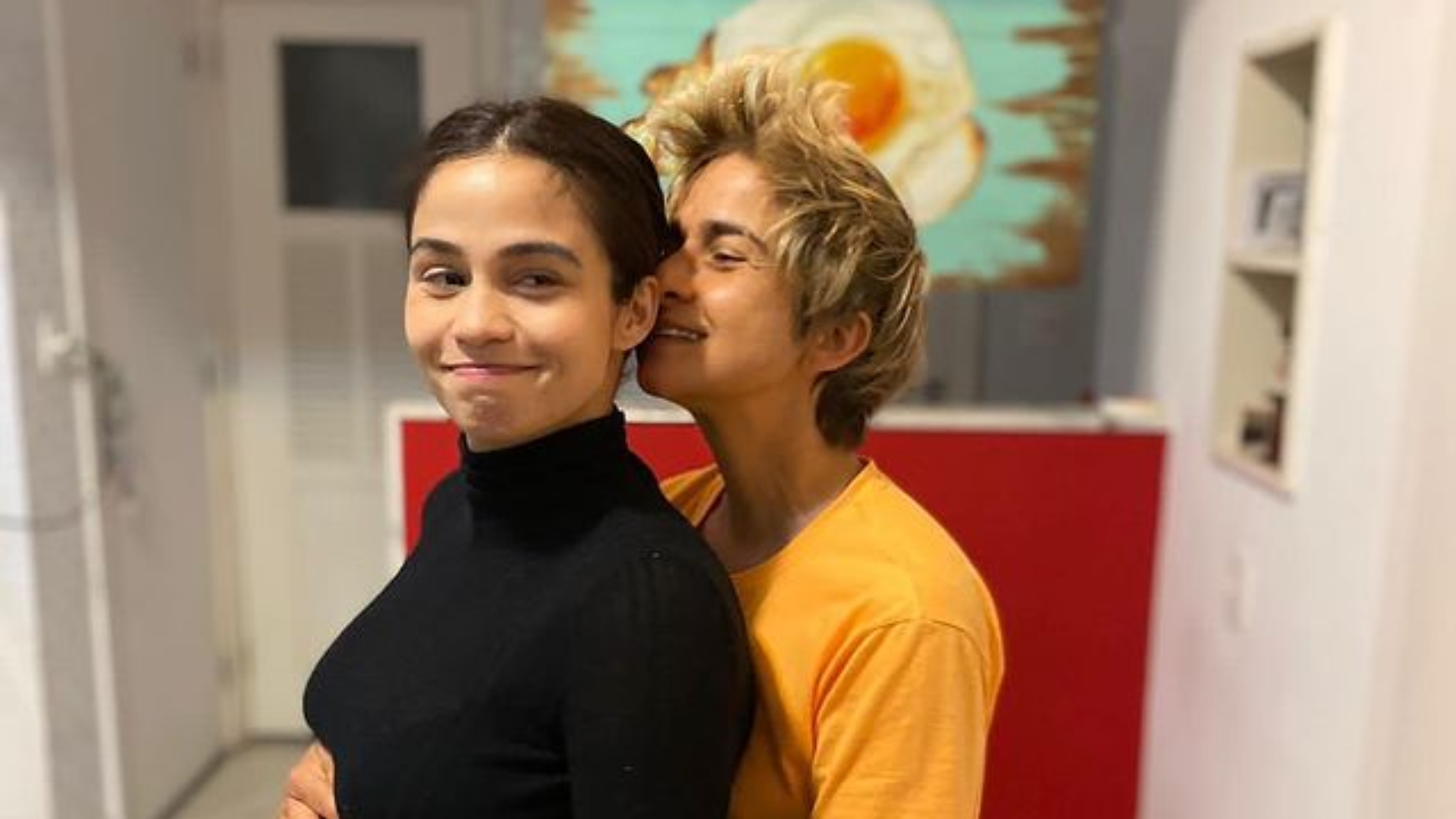 Elas chegaram! Nascem as gêmeas de Nanda Costa e Lan Lanh