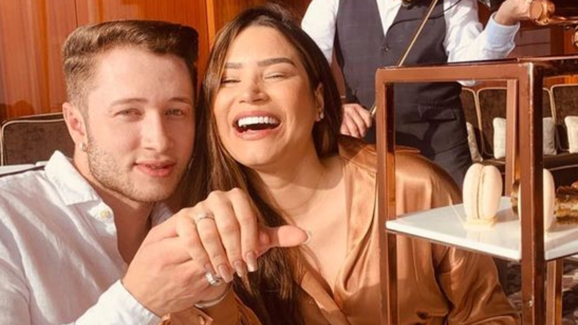 Lá vem a noiva! Em Dubai, Raíssa Barbosa é pedida em casamento