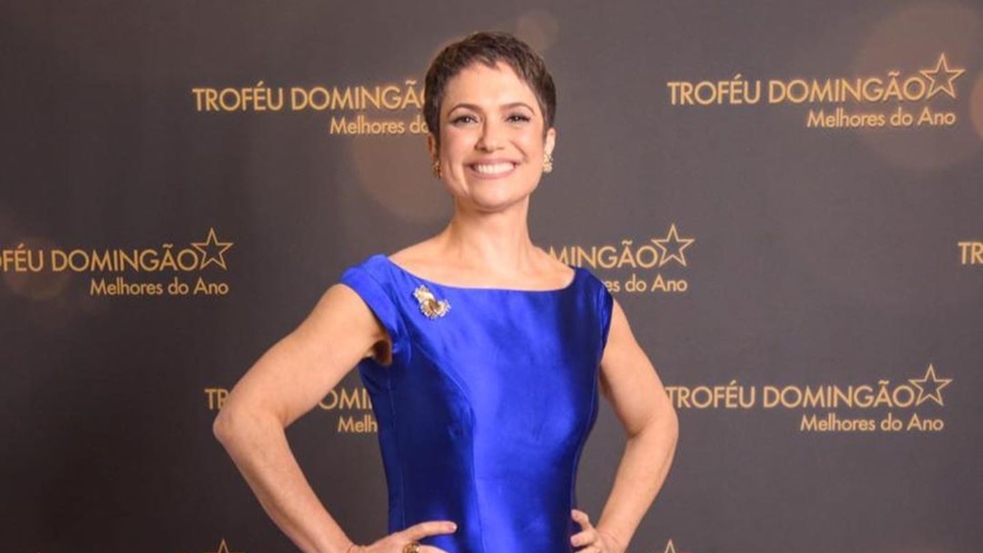 Sandra Annenberg revela seu talento com tricô e mostra blusa que tricotou neste inverno