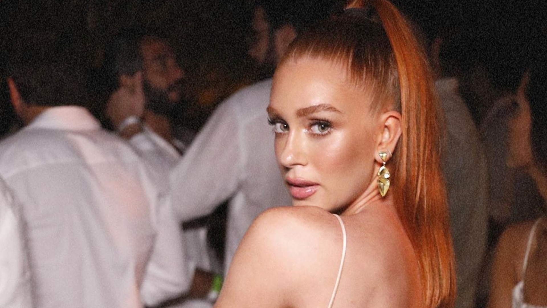 Marina Ruy Barbosa se posiciona a favor do adiamento do Enem: “A sobrevivência precisa estar acima de qualquer calendário”