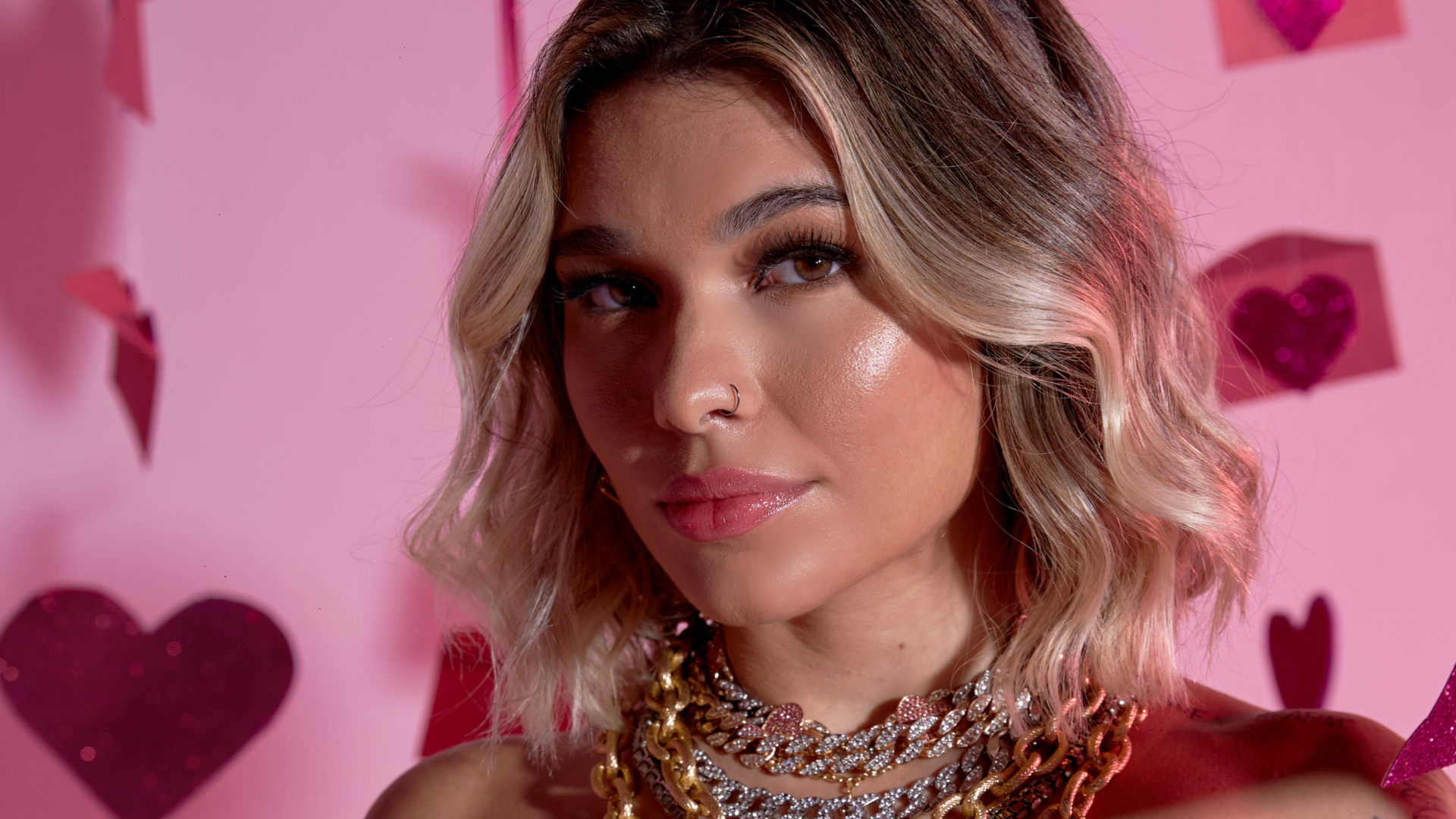 Lary reforça empoderamento e amor-próprio em faixas do álbum ‘Só o que eu tô a fim’