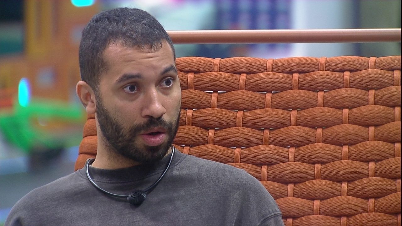 BBB21: Gilberto alfineta comportamento de sister: “Não venha dar uma de boazinha”