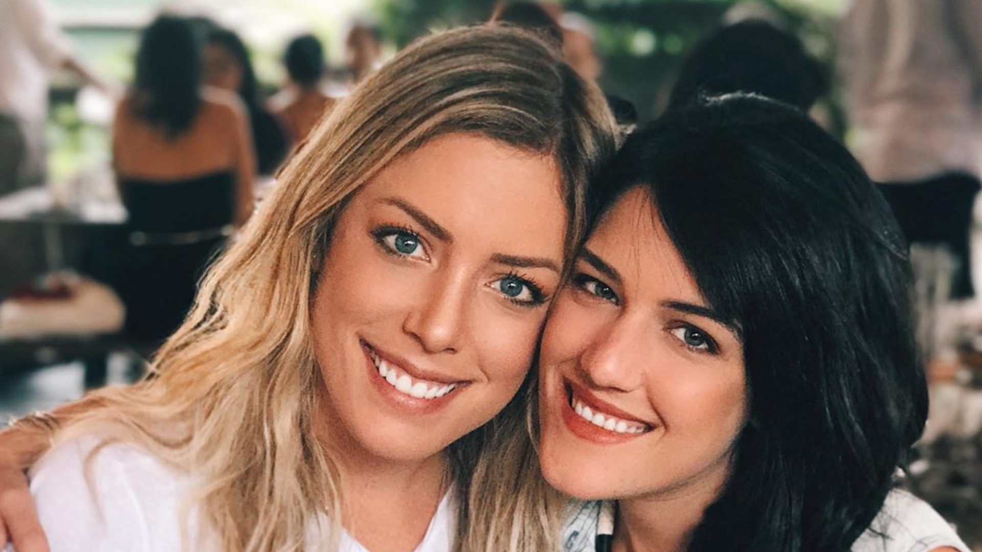 Fabiana Justus comemora noivado da irmã Luiza com registros do momento e revela surpresa: “Ela não sabia de nada”