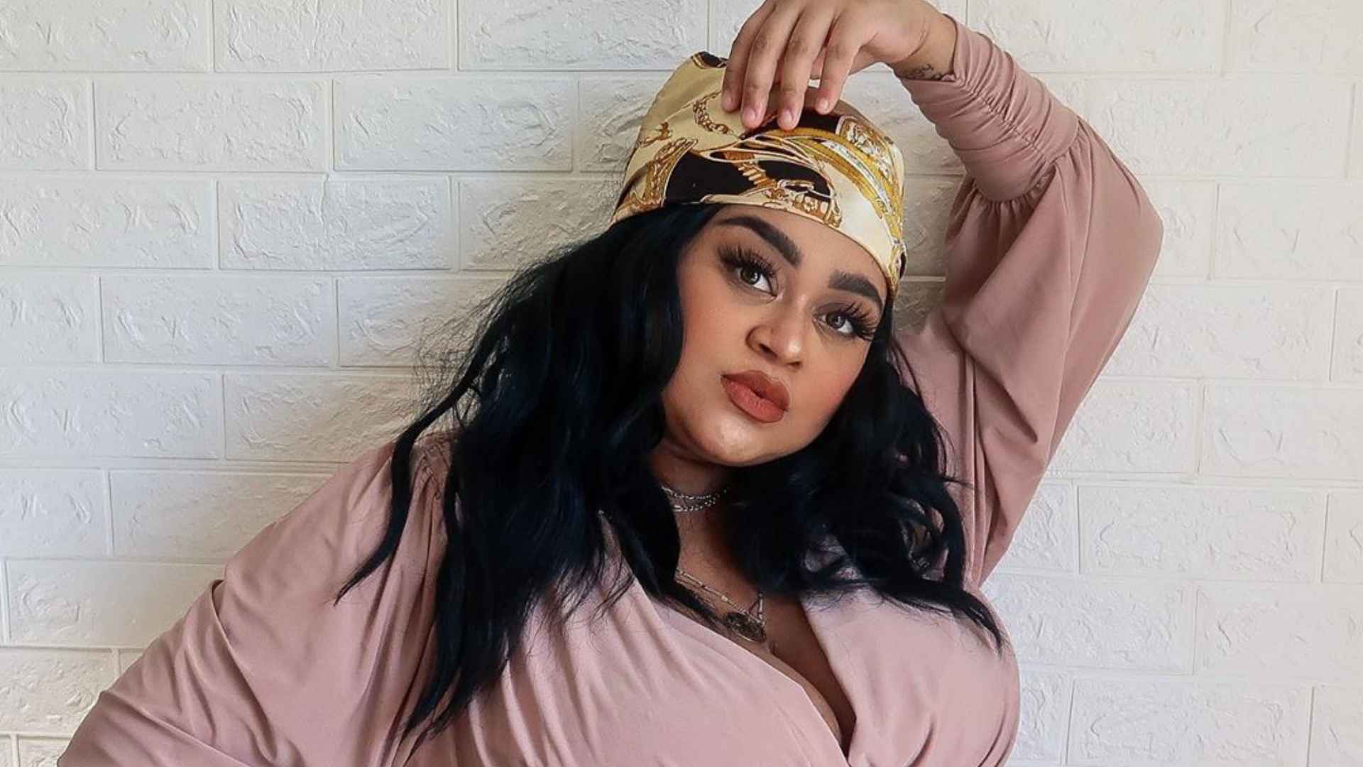 Grávida de seu primeiro filho, Rízia Cerqueira revela comentários negativos sobre o nome do bebê
