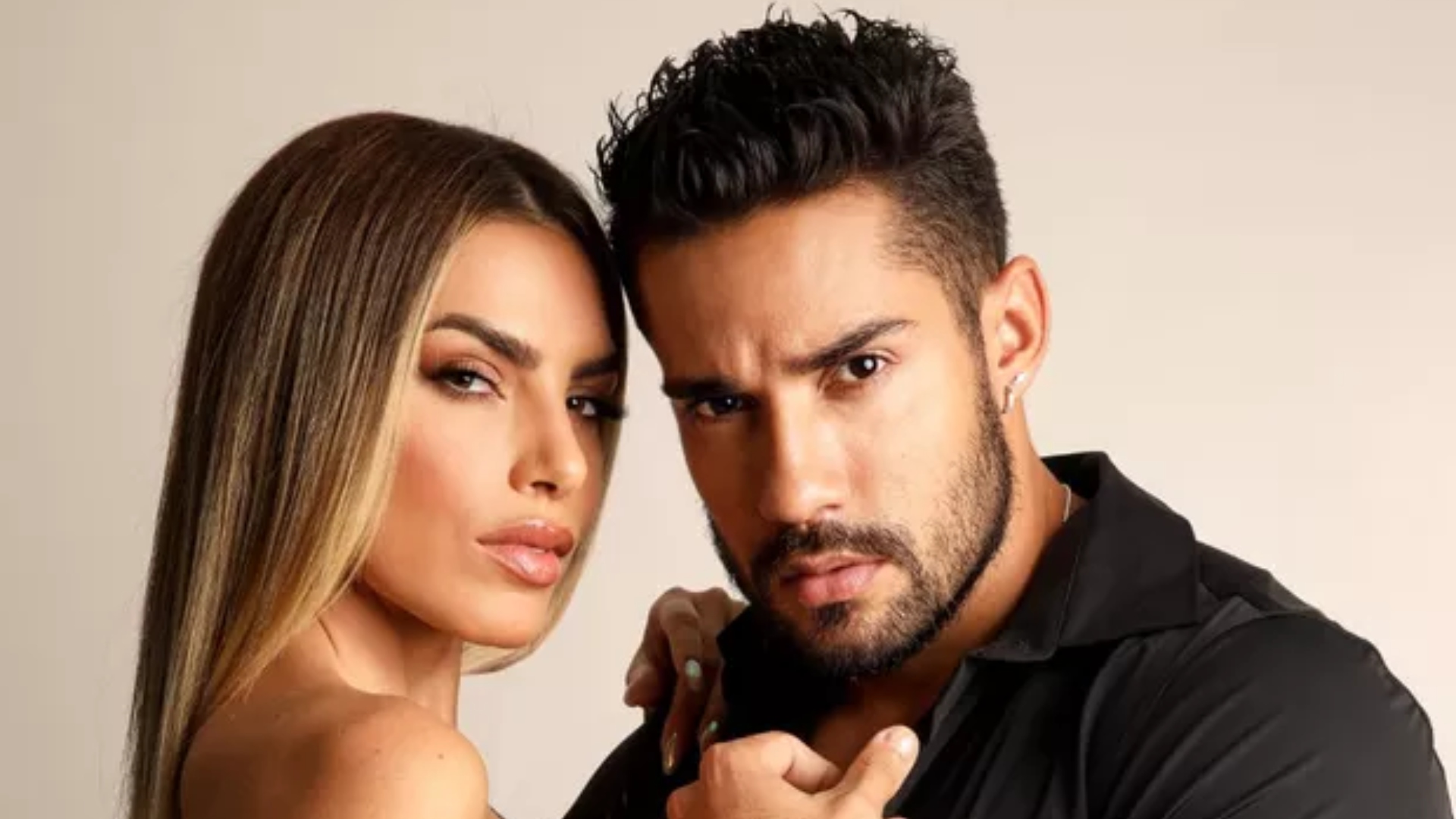 Bil Araújo e Erika Schneider terminam o namoro