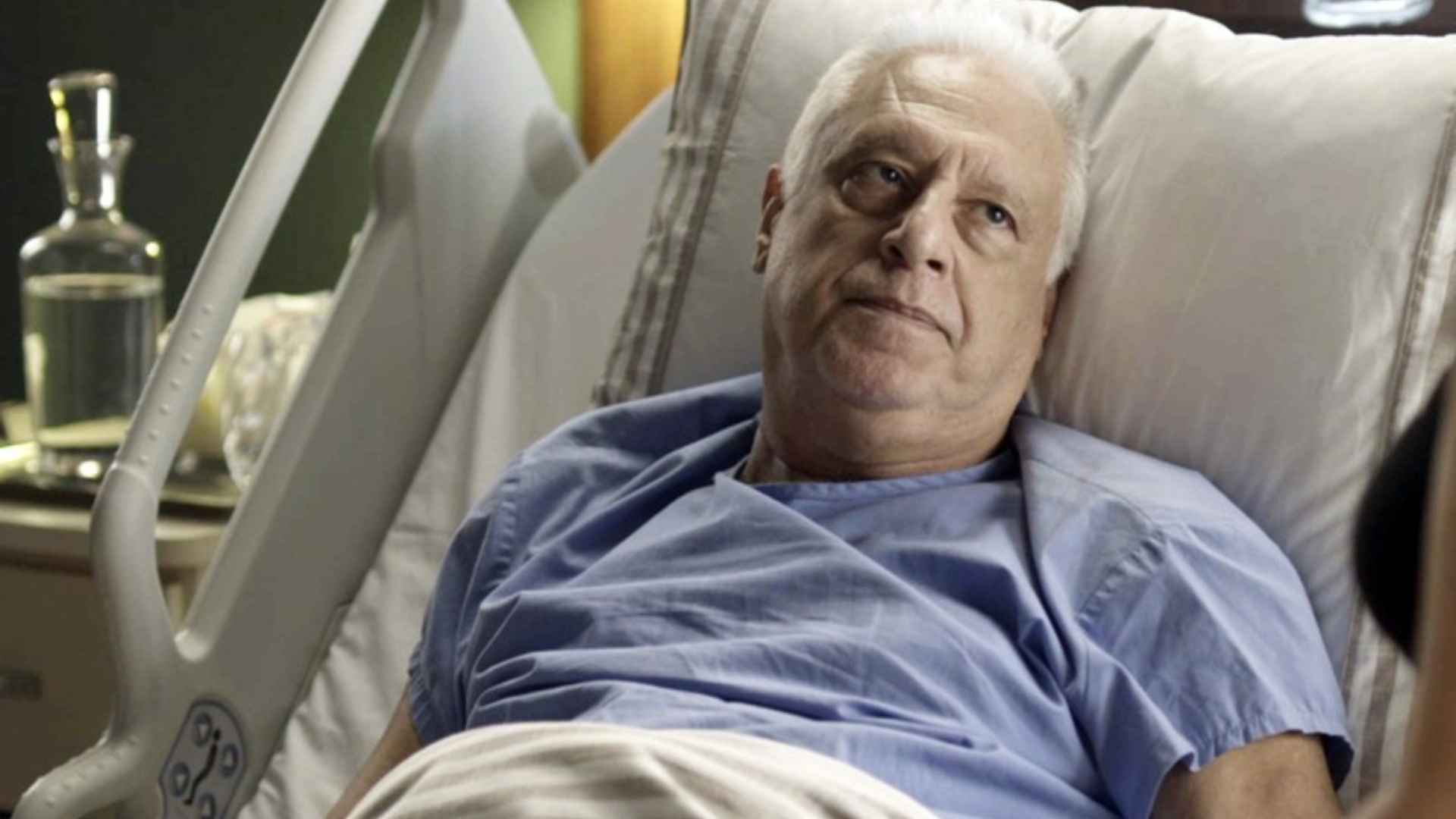 Bom Sucesso: Alberto é levado á força para hospital e sintomas de pneumonia assustam