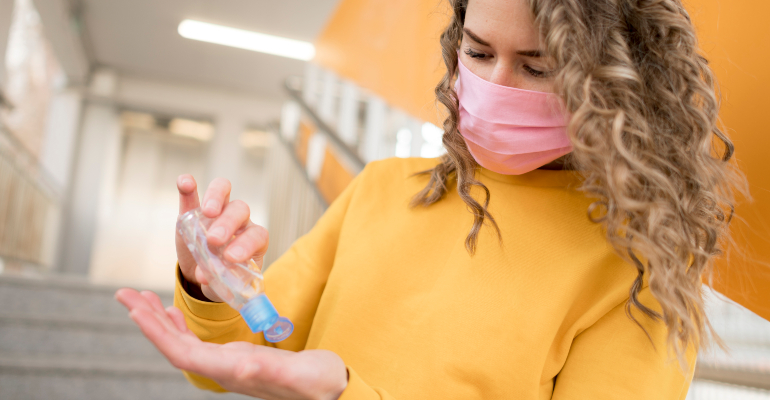 Em época de excesso necessário do álcool gel, como fazer para manter a hidratação das mãos?