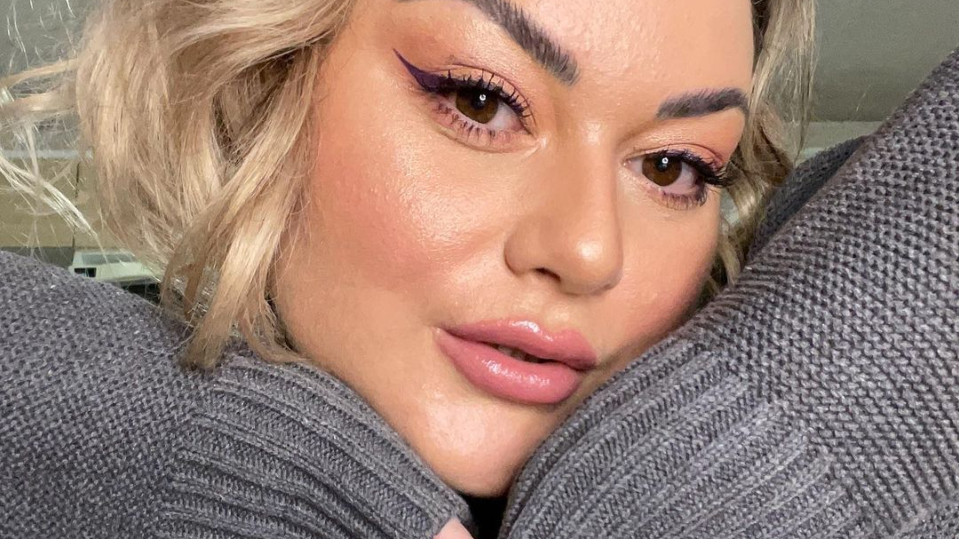Aline Zattar indica peças de tricô para compor looks estilosos no inverno