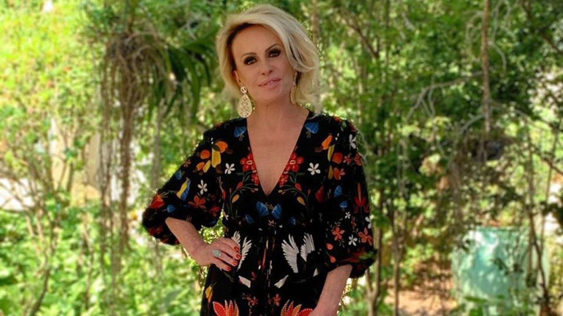Durante participação no ‘Roda Viva’, Ana Maria Braga revela ter se machucado ao fugir de assédio sexual de diretor de TV