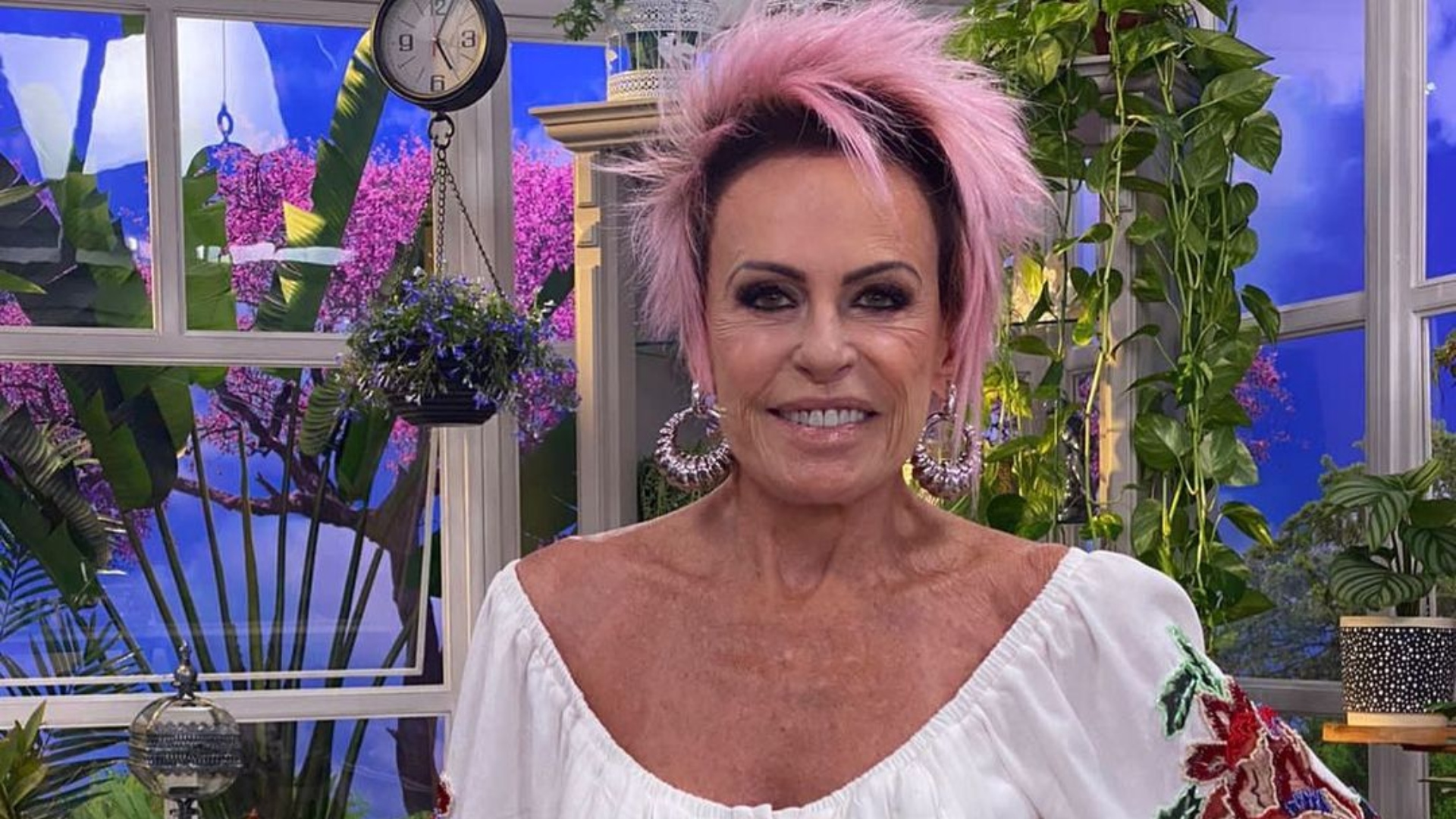 Ana Maria Braga é acusada de racismo após falar do cabelo de ex-BBB