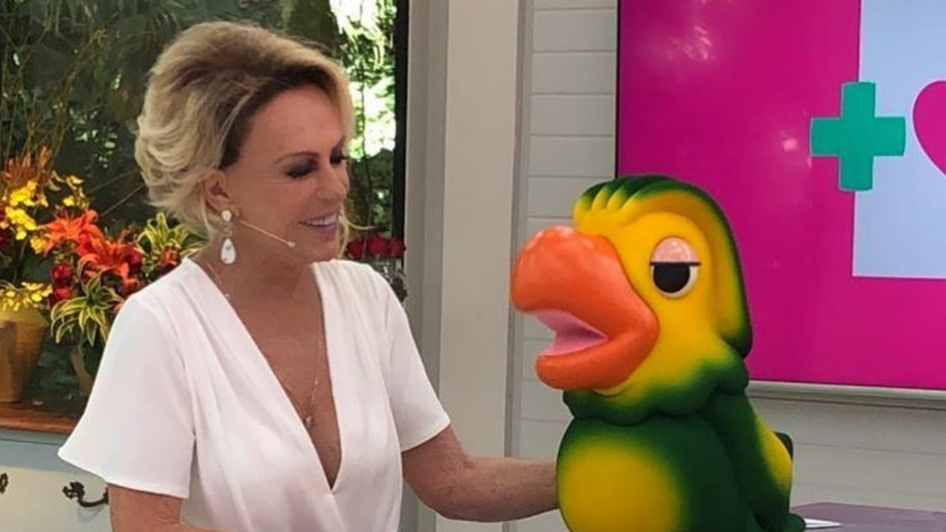 ‘Cabeça de vento’? Ao vivo no ‘Mais Você’, Ana Maria Braga comemora aniversário de Louro José: “Eu tinha esquecido”