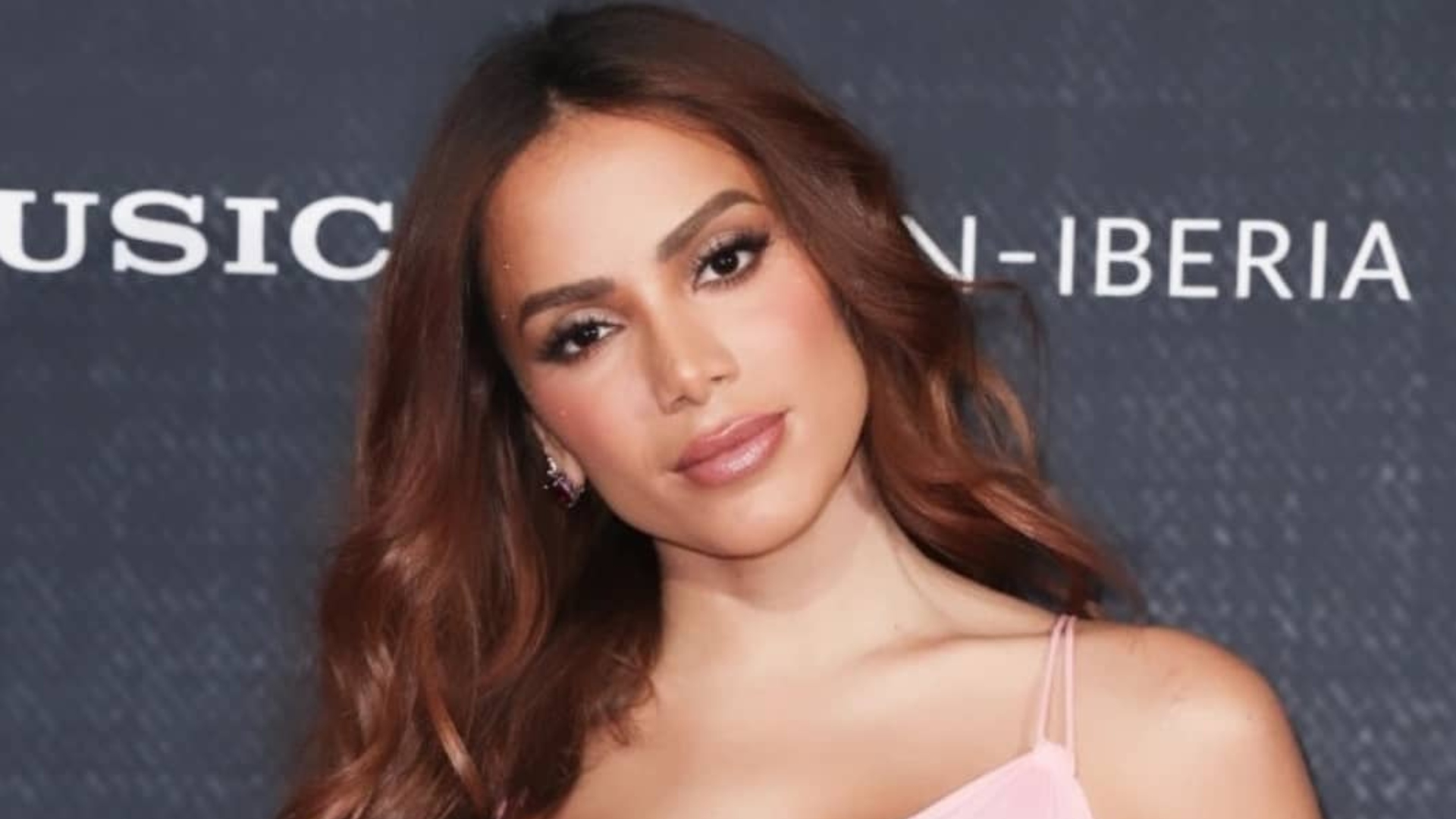 Especialista explica o que é a cistite, doença citada por Anitta após relação sexual