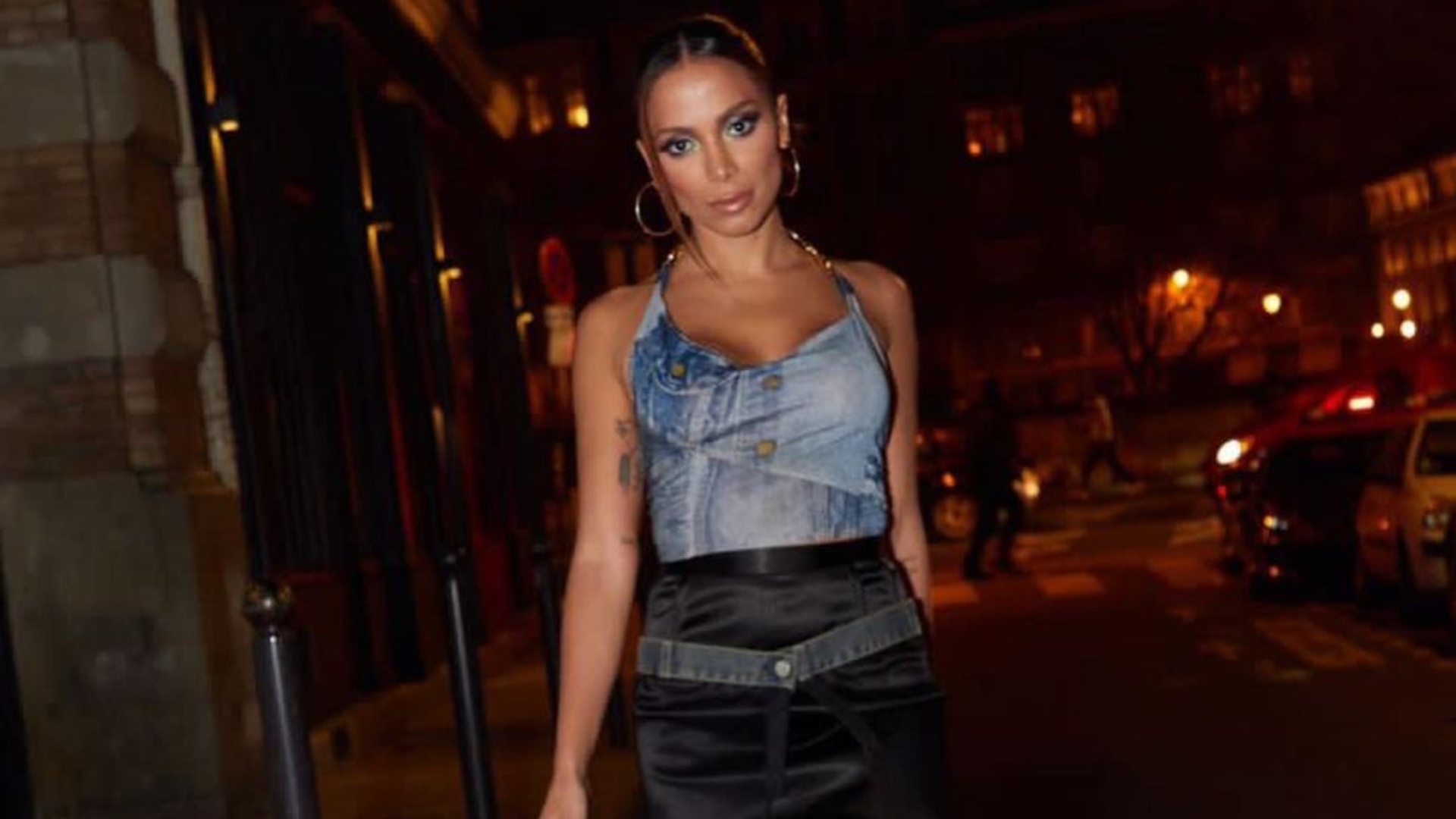 Anitta desabafa após receber críticas por frase polêmica em revista internacional