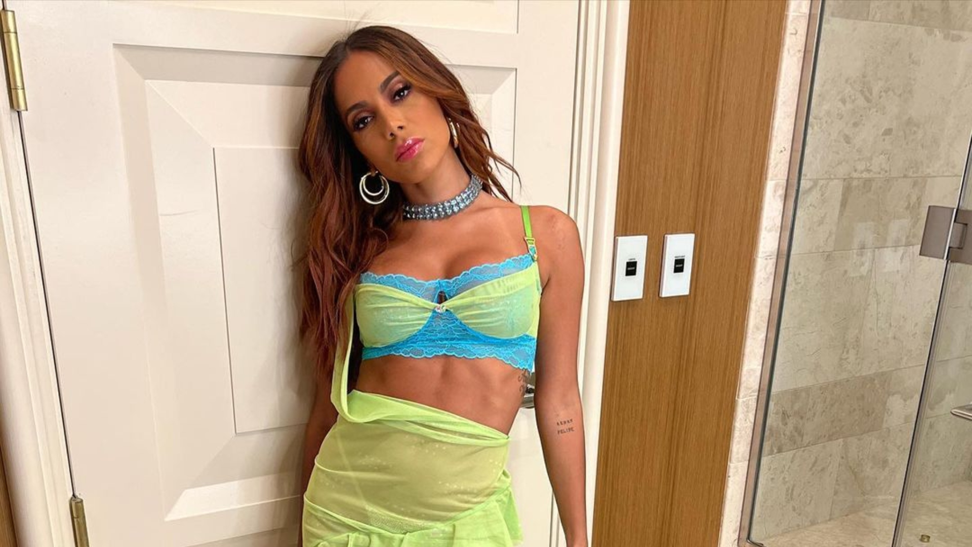 Anitta fala sobre boatos de ser portadora de HIV: “Não é xingamento”