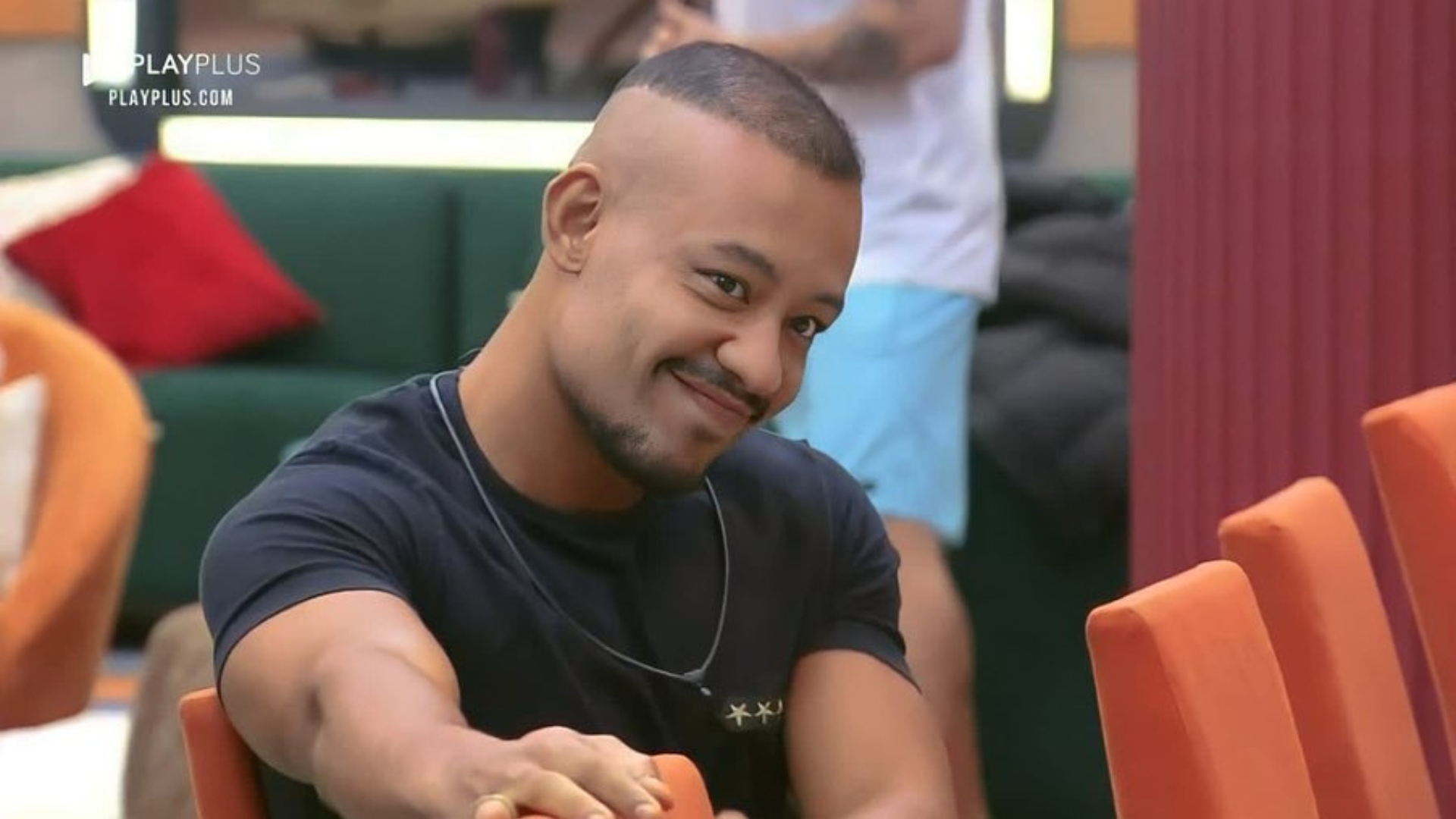 Power Couple: Web pede expulsão de Mussunzinho após empurrão em Matheus; Veja