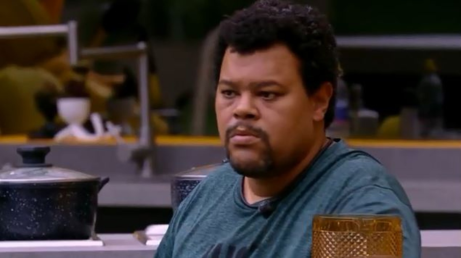 BBB20: Após discussão com sisters na Xepa, Babu pede desculpas para Marcela