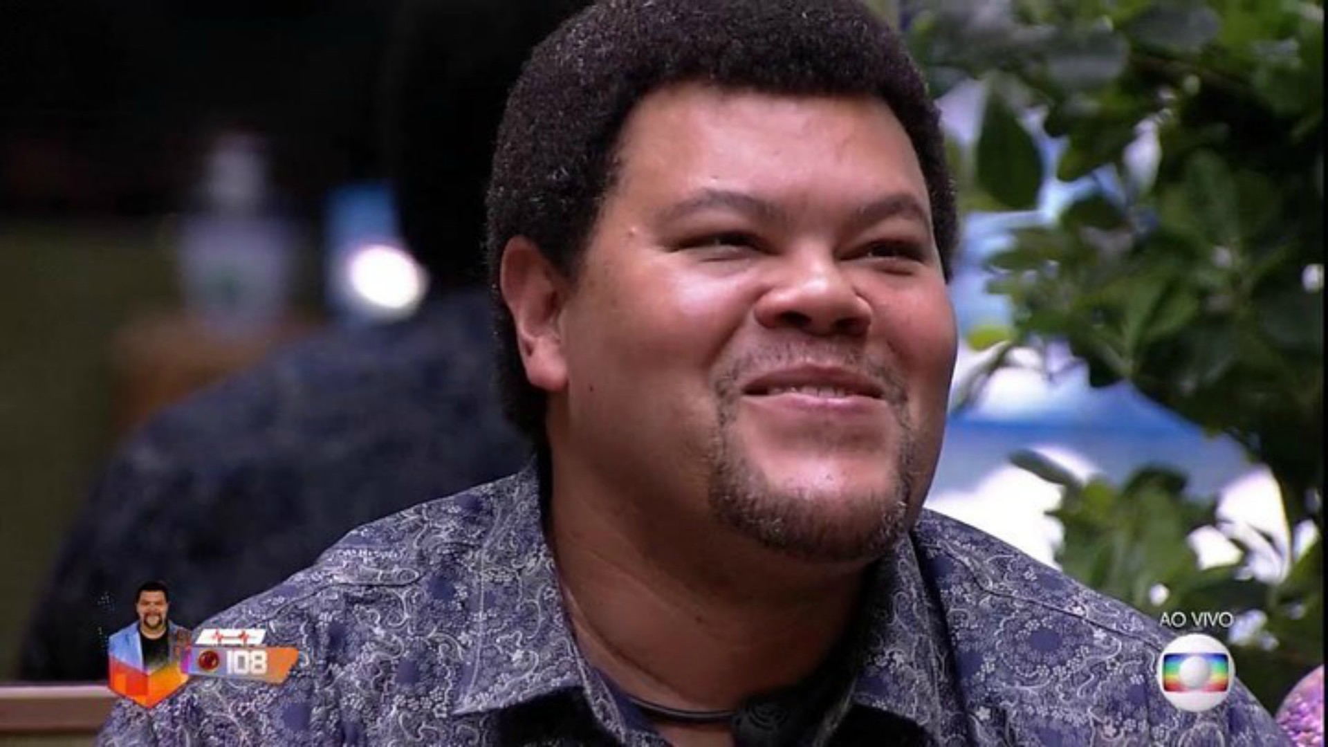 Namorada gata de Babu Santana se declara para o ator após ele vencer seu quarto paredão