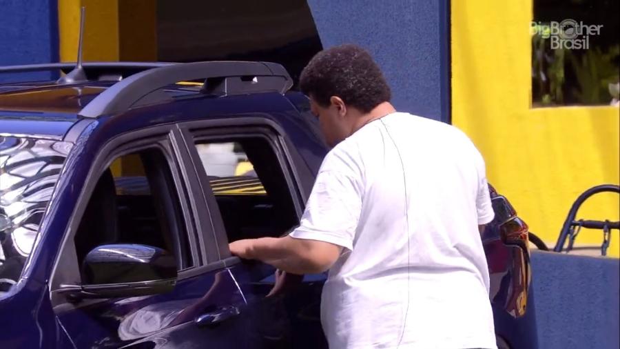 BBB20: Participantes descobrem carro no jardim e torcem por prêmio da prova do líder