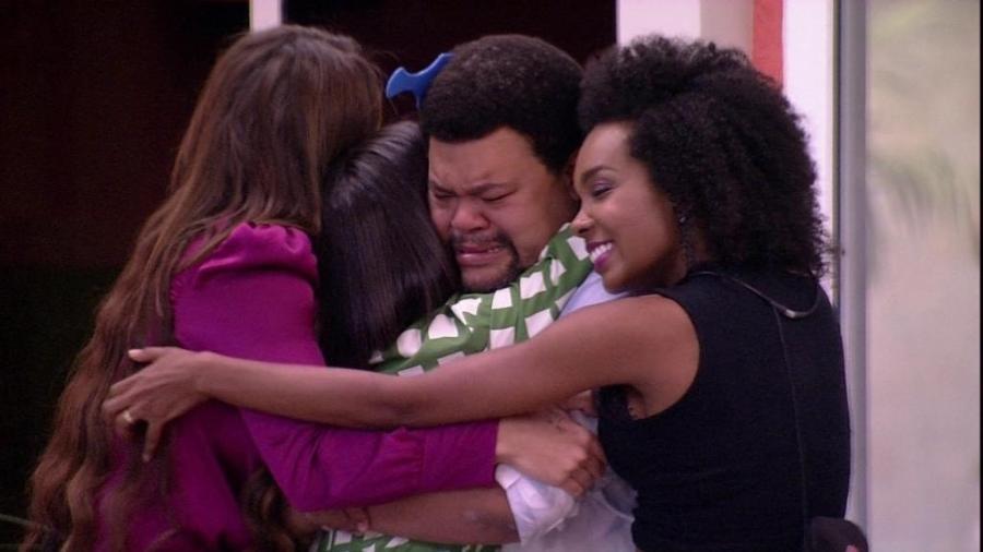 BBB20: Babu consola sisters e dispara: “Só vai ter um milionário, a gente já sabia”