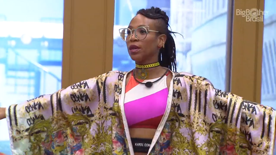 BBB21: Karol Conká é acusada de racismo por afirmar que indígenas trocaram terras por espelhos e migalhas