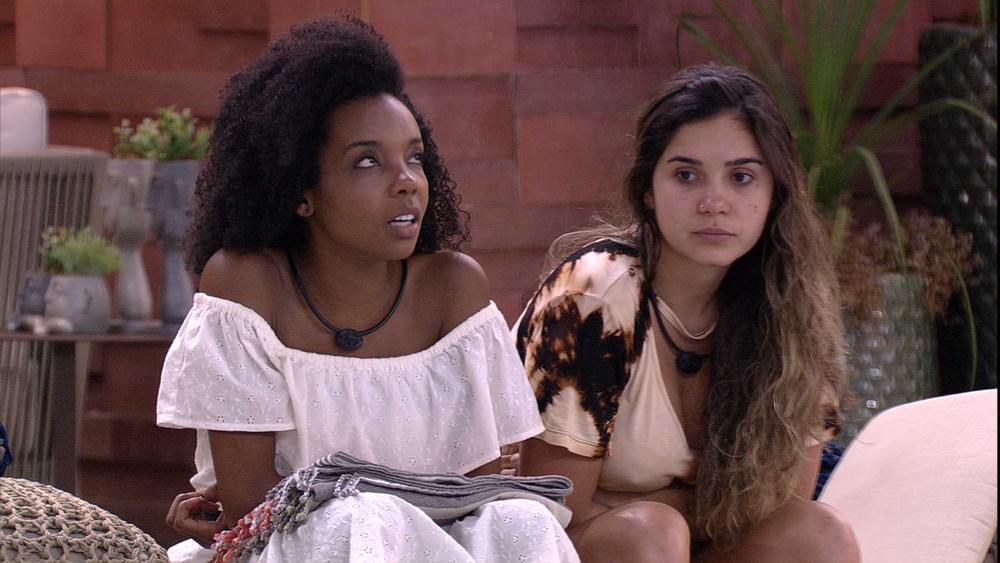 BBB20: Intuitiva? Emparedada, Gizelly faz revelação sobre resultado do Paredão