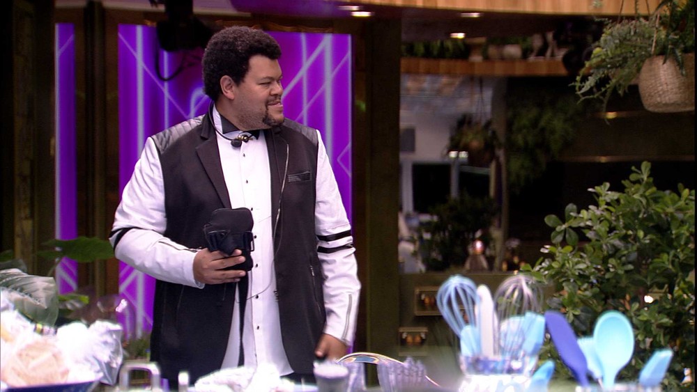 BBB20: Pronto para festa! Babu desfila com figurino e recebe elogio: “Está super legal”