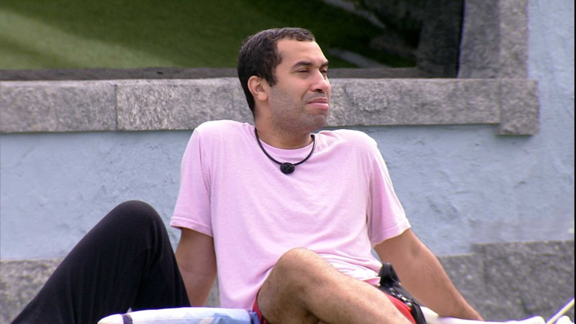 BBB21: Gilberto agradece sister por não ter falado dele: “Eu estava no chão”