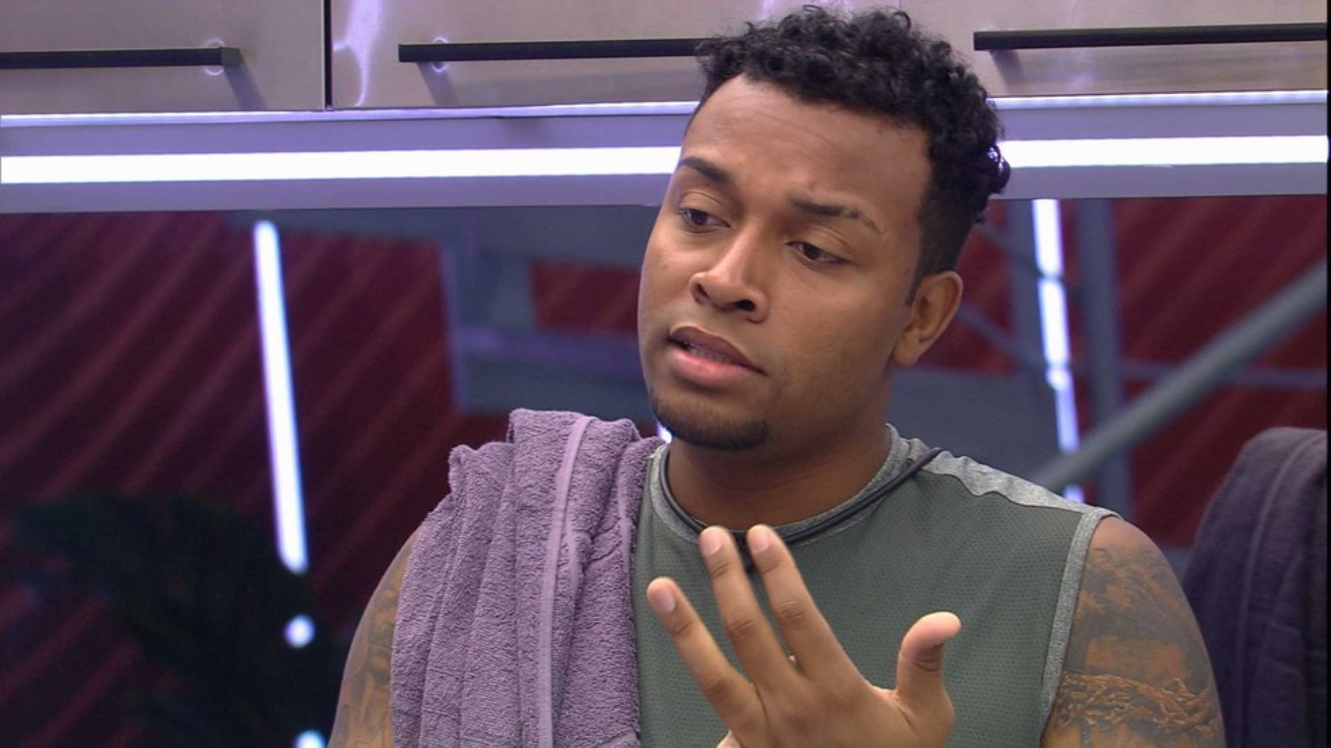BBB21: Nego Di detona comportamento de sister: “É uma pessoa que eu não compactuo com as ideias, com a energia”