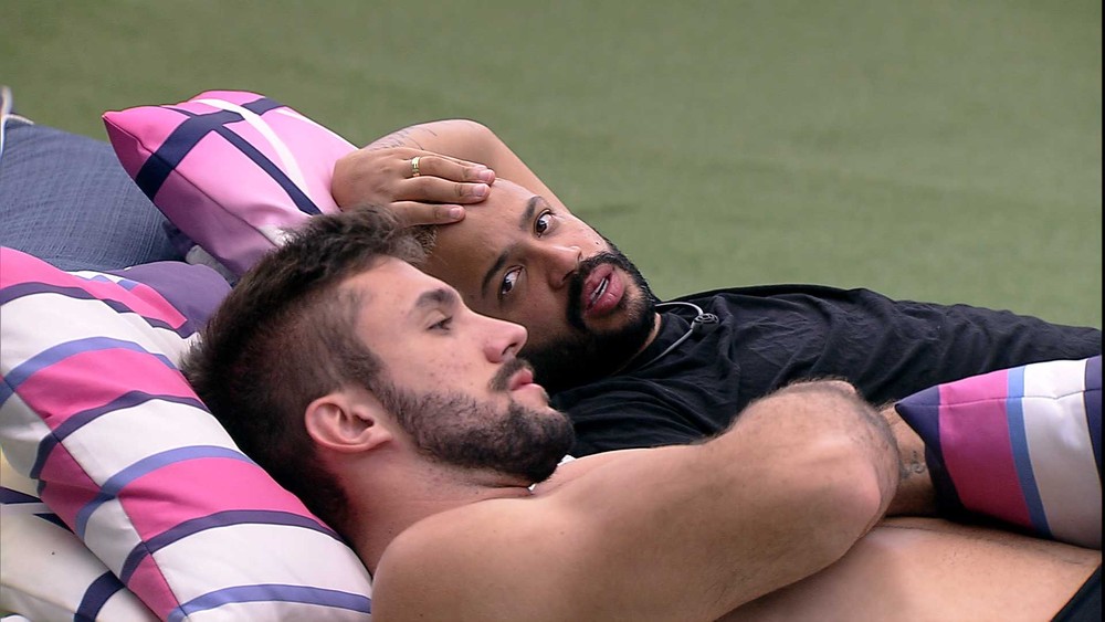 BBB21: Arthur conspira com Projota sobre possibilidade de ganhar o Anjo: “Coloco o casalzinho no Monstro”