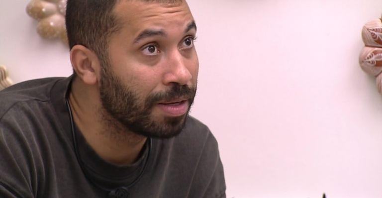 BBB21: Quem seria? Sem saber que a Prova do Líder não terá veto, Gilberto planeja participante fora da disputa
