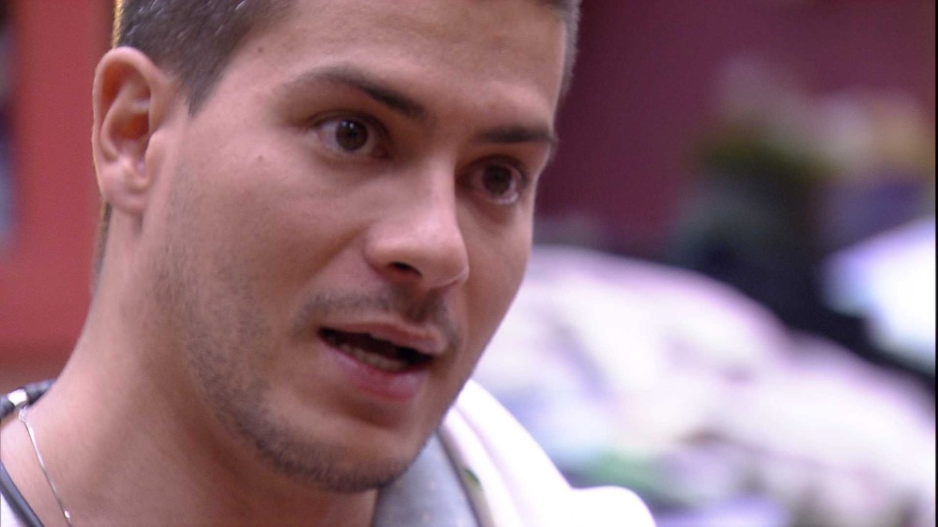 BBB22: Arthur Aguiar detona Rodrigo: “Sujo”