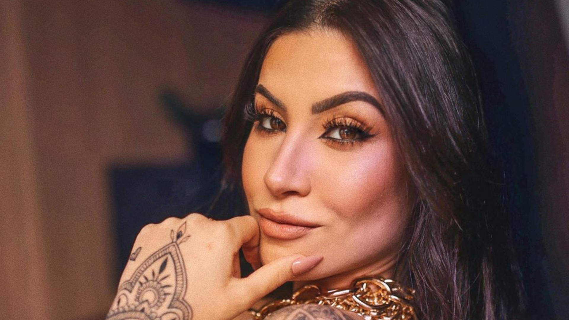 SOS MAKE! Confira três tutoriais rapidinhos de Bianca Andrade que irão te salvar